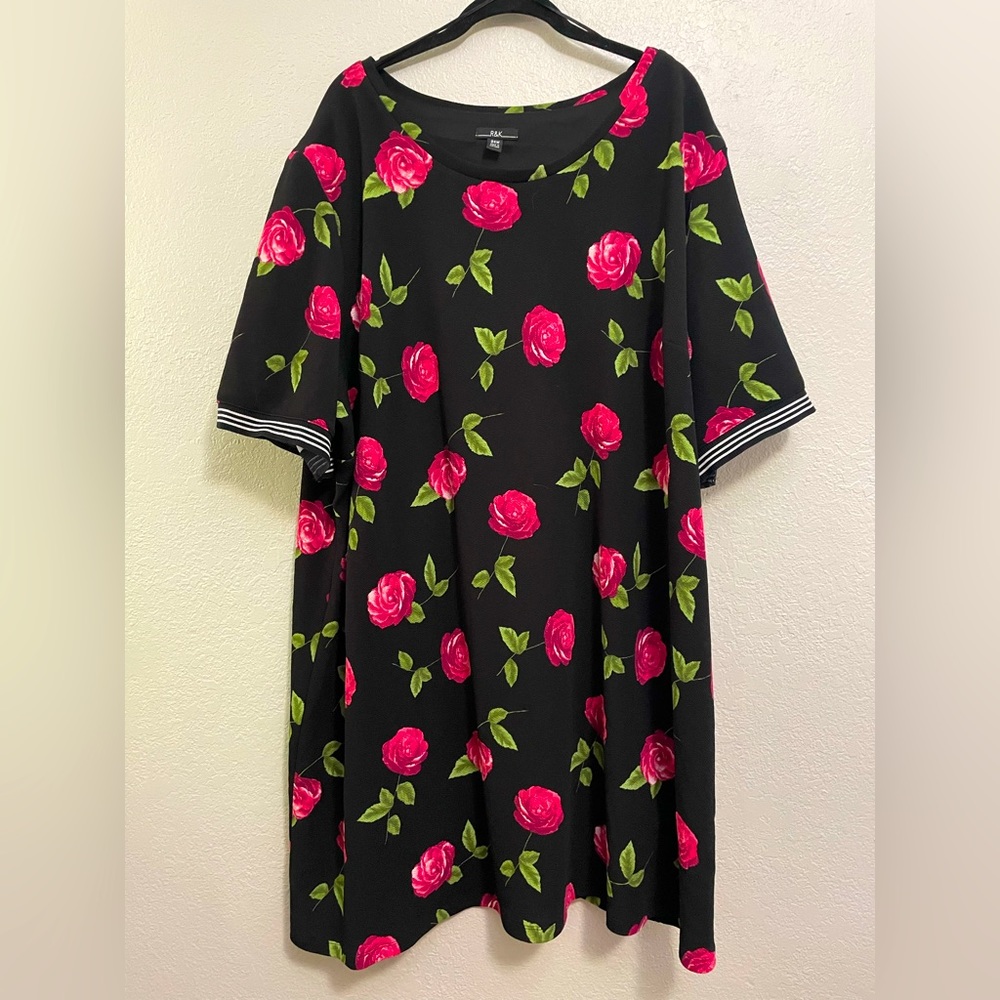 R&K ROSE T-SHIRT DRESS - Picture 2 of 2